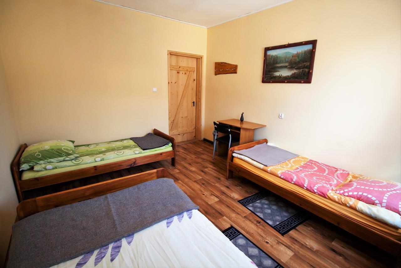 Kremenaros Hostel Ustrzyki Gorne Exterior photo