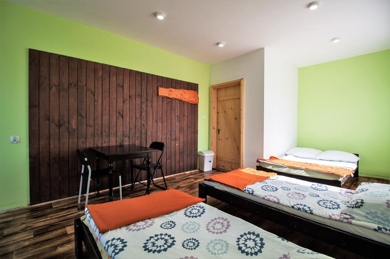 Kremenaros Hostel Ustrzyki Gorne Exterior photo